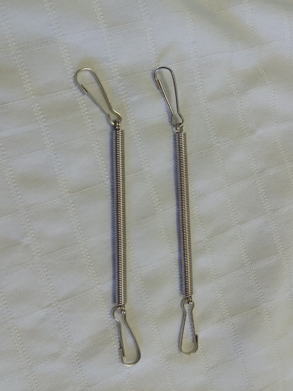 2 X straps for water bottle for small animals in a metal enclosure